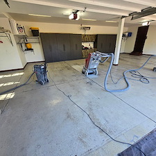 Epoxy-Doesnt-Last-Old-Worn-Epoxy-Replaced-With-Durable-Lasting-Polyaspartic-Garage-Floor-Coating-in-Colorado 2